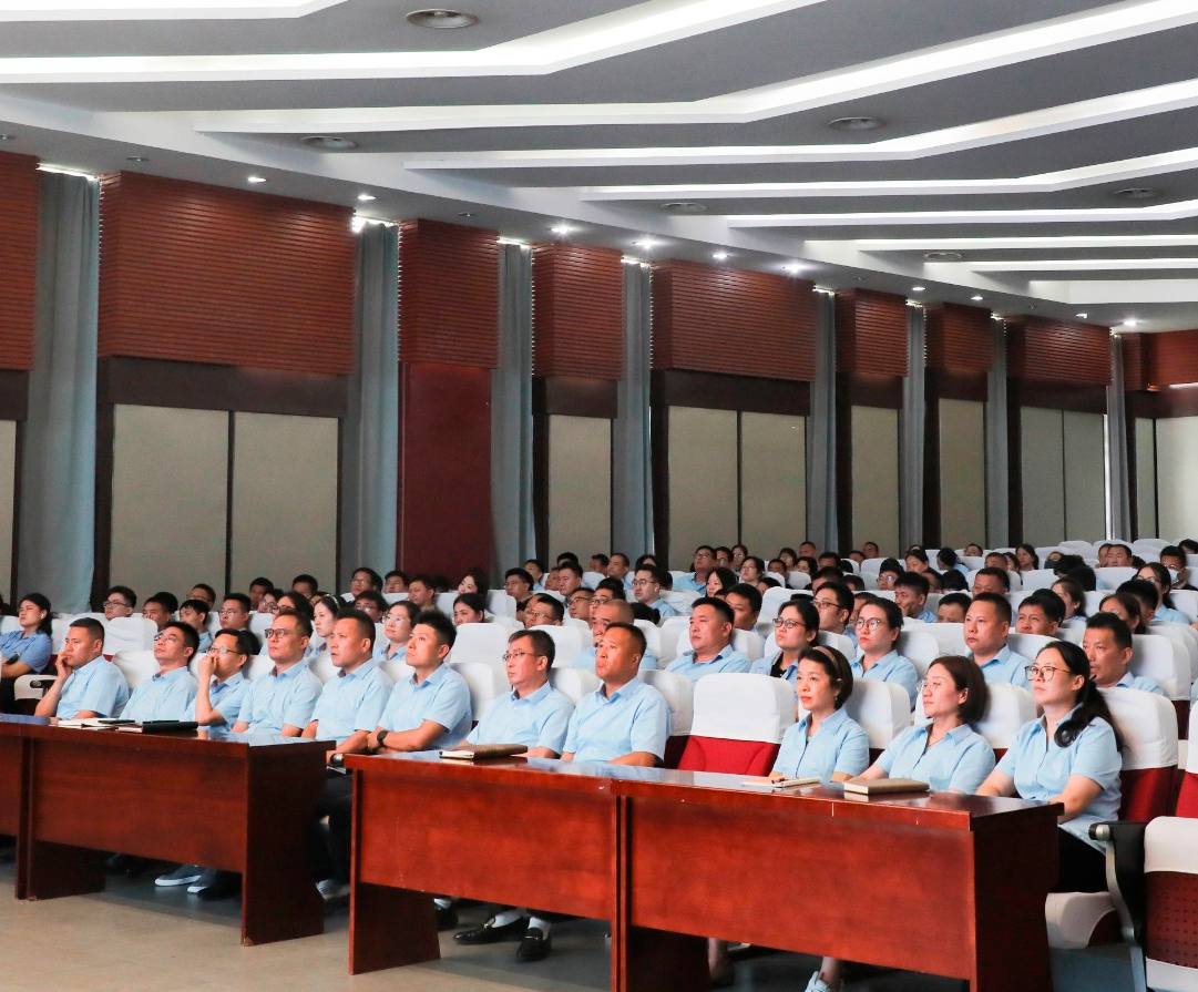 哇哈体育召开2026年第二季度公司级例会